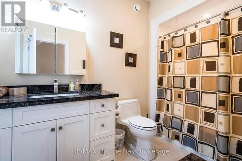 18 Edgewater Road, Wasaga Beach, ON - Indoor Photo Showing Dining Room
