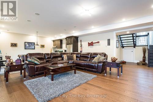 18 Edgewater Road, Wasaga Beach, ON - Indoor Photo Showing Bedroom