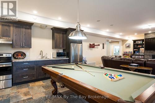 18 Edgewater Road, Wasaga Beach, ON - Indoor Photo Showing Living Room With Fireplace