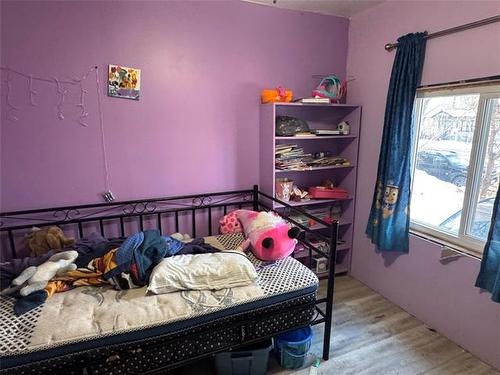 433 Burrows Ave, Winnipeg, MB 