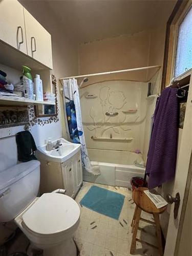 433 Burrows Ave, Winnipeg, MB 