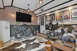 Garage - 