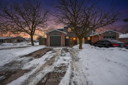 60 Manor Crescent  Orangeville, ON L9W 3P7