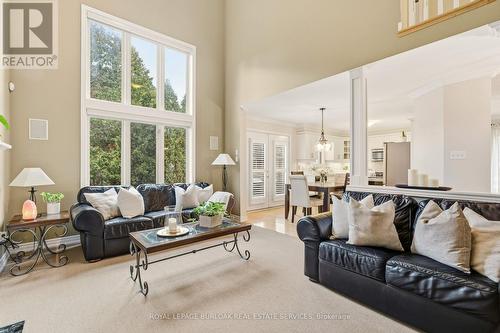 5205 Brada Crescent, Burlington, ON - Indoor Photo Showing Living Room