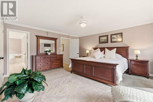 5205 Brada Crescent, Burlington, ON - Indoor Photo Showing Bedroom