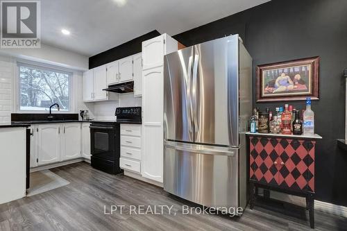 56 Sandhurst Court, Ottawa, ON - Indoor Photo Showing Kitchen
