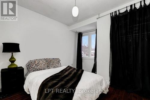 56 Sandhurst Court, Ottawa, ON - Indoor Photo Showing Bedroom