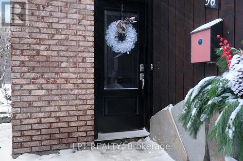 56 Sandhurst Court, Ottawa, ON - Outdoor