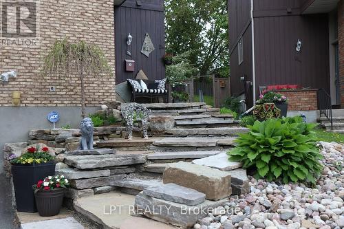 56 Sandhurst Court, Ottawa, ON - Outdoor