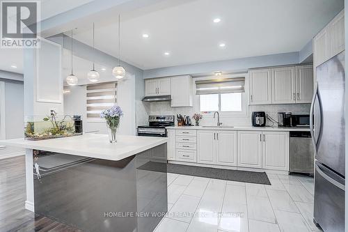 47 Manorglen Crescent, Toronto, ON - Indoor Photo Showing Kitchen With Upgraded Kitchen