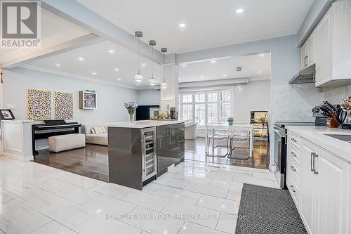47 Manorglen Crescent, Toronto, ON - Indoor Photo Showing Kitchen With Upgraded Kitchen