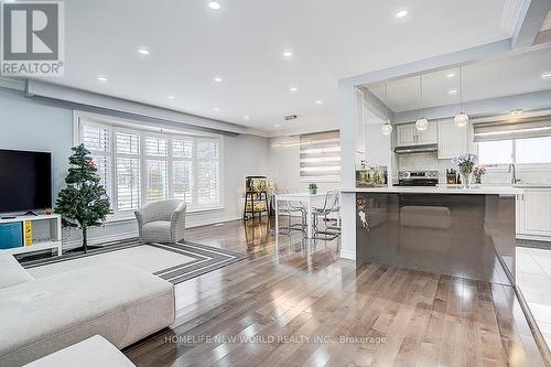 47 Manorglen Crescent, Toronto, ON - Indoor