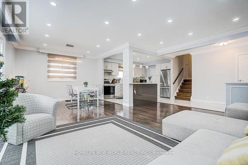 47 Manorglen Crescent, Toronto, ON - Indoor Photo Showing Living Room