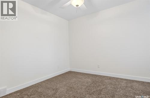 915 Athabasca Street E, Moose Jaw, SK - Indoor Photo Showing Other Room