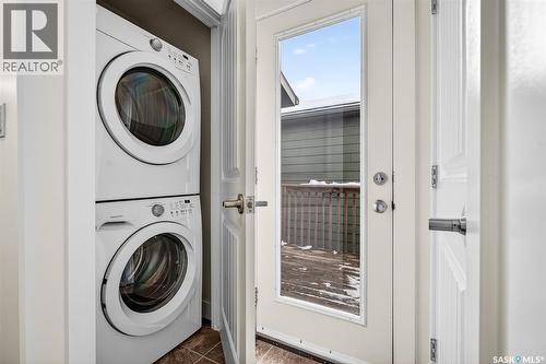 915 Athabasca Street E, Moose Jaw, SK - Indoor Photo Showing Laundry Room