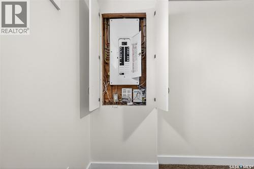 915 Athabasca Street E, Moose Jaw, SK - Indoor Photo Showing Other Room
