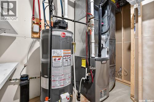 915 Athabasca Street E, Moose Jaw, SK - Indoor Photo Showing Basement