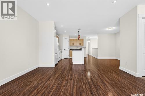 915 Athabasca Street E, Moose Jaw, SK - Indoor Photo Showing Kitchen