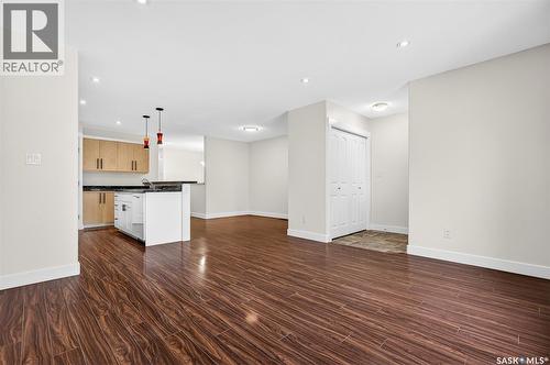 915 Athabasca Street E, Moose Jaw, SK - Indoor Photo Showing Kitchen