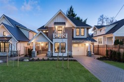 1039 Falkland Rd  Oak Bay, BC V8S 4M3