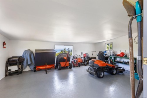 6348 Eagles Dr, Courtenay, BC 
