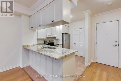 1104 - 5229 Dundas Street W, Toronto, ON - Indoor Photo Showing Kitchen
