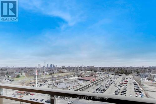 1104 - 5229 Dundas Street W, Toronto, ON - Outdoor With View