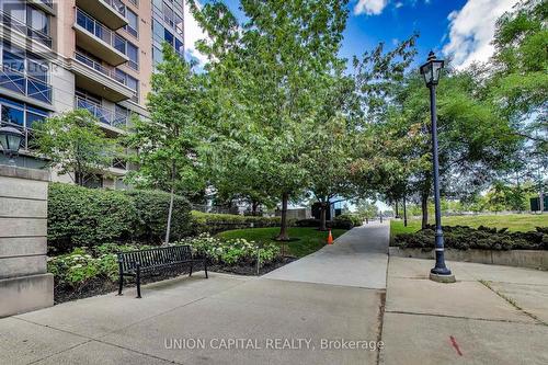 1104 - 5229 Dundas Street W, Toronto, ON - Outdoor