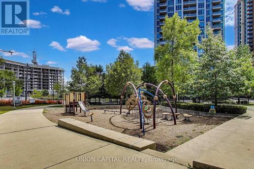 1104 - 5229 Dundas Street W, Toronto, ON - Outdoor