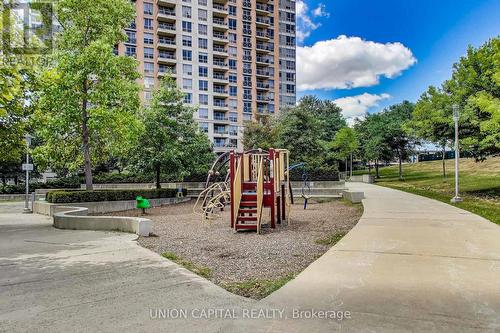 1104 - 5229 Dundas Street W, Toronto, ON - Outdoor