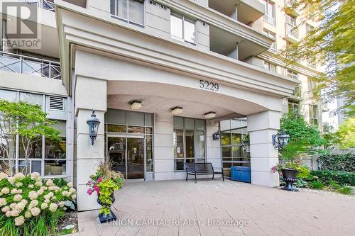 1104 - 5229 Dundas Street W, Toronto, ON - Outdoor With Balcony