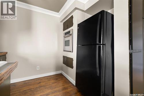 1230 Victoria Avenue, Regina, SK - Indoor