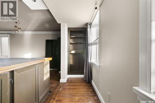 1230 Victoria Avenue, Regina, SK - Indoor Photo Showing Other Room