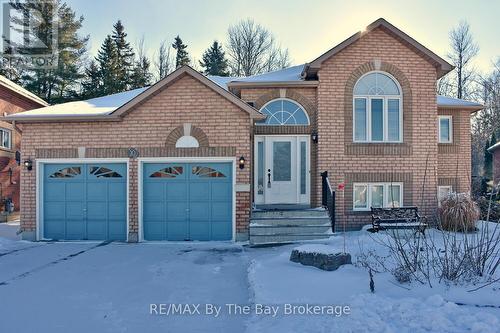 10 CHERRY SANDS CRESCENT  Wasaga Beach, ON L9Z 1P5