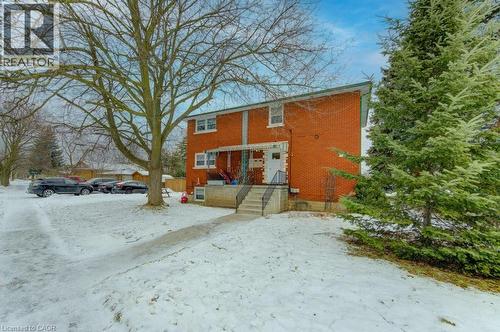 109 ETON Drive  Kitchener, ON N2B 1N1