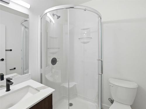 129 5Th Avenue, Swan River, MB - Indoor Photo Showing Bathroom