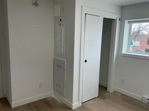 129 5Th Avenue, Swan River, MB - Indoor Photo Showing Other Room