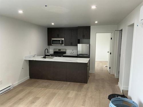 129 5Th Avenue, Swan River, MB - Indoor Photo Showing Kitchen
