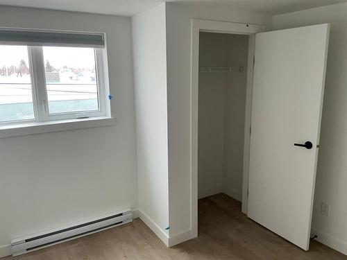 129 5Th Avenue, Swan River, MB - Indoor Photo Showing Other Room
