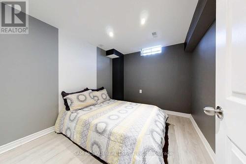 5940 Ridgecrest Trail, Mississauga, ON - Indoor Photo Showing Bedroom