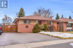 129 RAYLAWN CRESCENT  Halton Hills, ON L7G 4M6