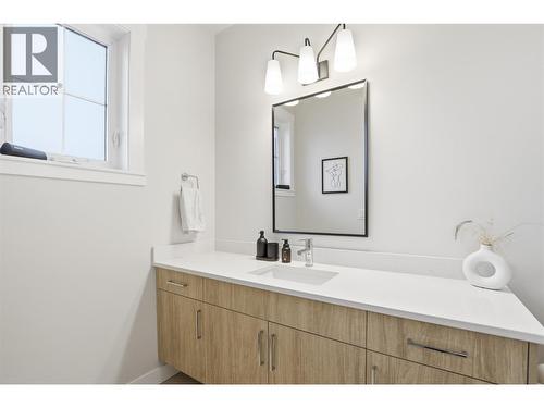 241 Nelson Avenue Unit# 101, Penticton, BC - Indoor Photo Showing Bathroom