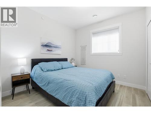 241 Nelson Avenue Unit# 101, Penticton, BC - Indoor Photo Showing Bedroom