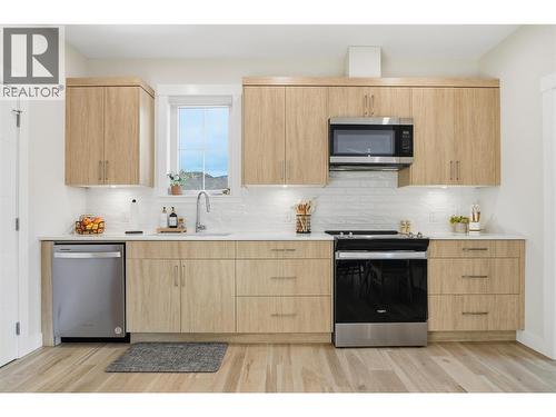 241 Nelson Avenue Unit# 101, Penticton, BC - Indoor Photo Showing Kitchen