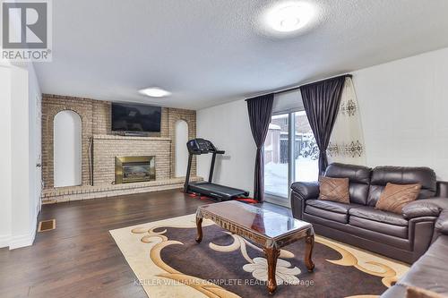 1267 Limeridge Road E, Hamilton, ON - Indoor Photo Showing Living Room With Fireplace