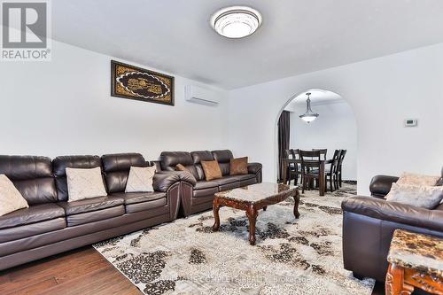 1267 Limeridge Road E, Hamilton, ON - Indoor Photo Showing Living Room
