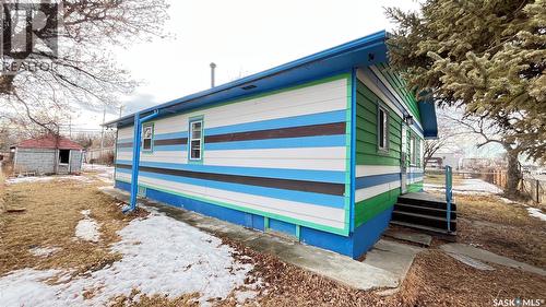 46 Pacific Avenue, Maple Creek, SK - Outdoor