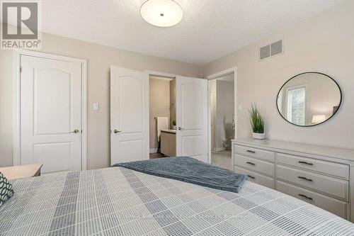 24 - 2407 Woodward Avenue, Burlington, ON - Indoor Photo Showing Bedroom
