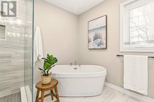 24 - 2407 Woodward Avenue, Burlington, ON - Indoor Photo Showing Bathroom