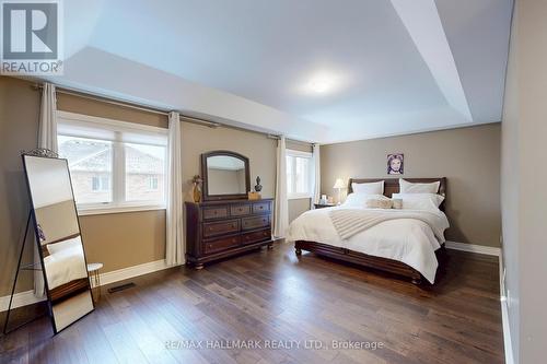 192 Tonner Crescent, Aurora, ON - Indoor Photo Showing Bedroom